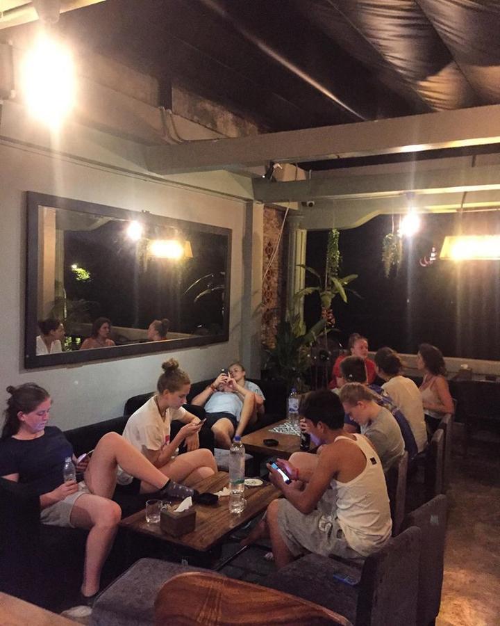 The Share Phnom Penh Hostel מראה חיצוני תמונה